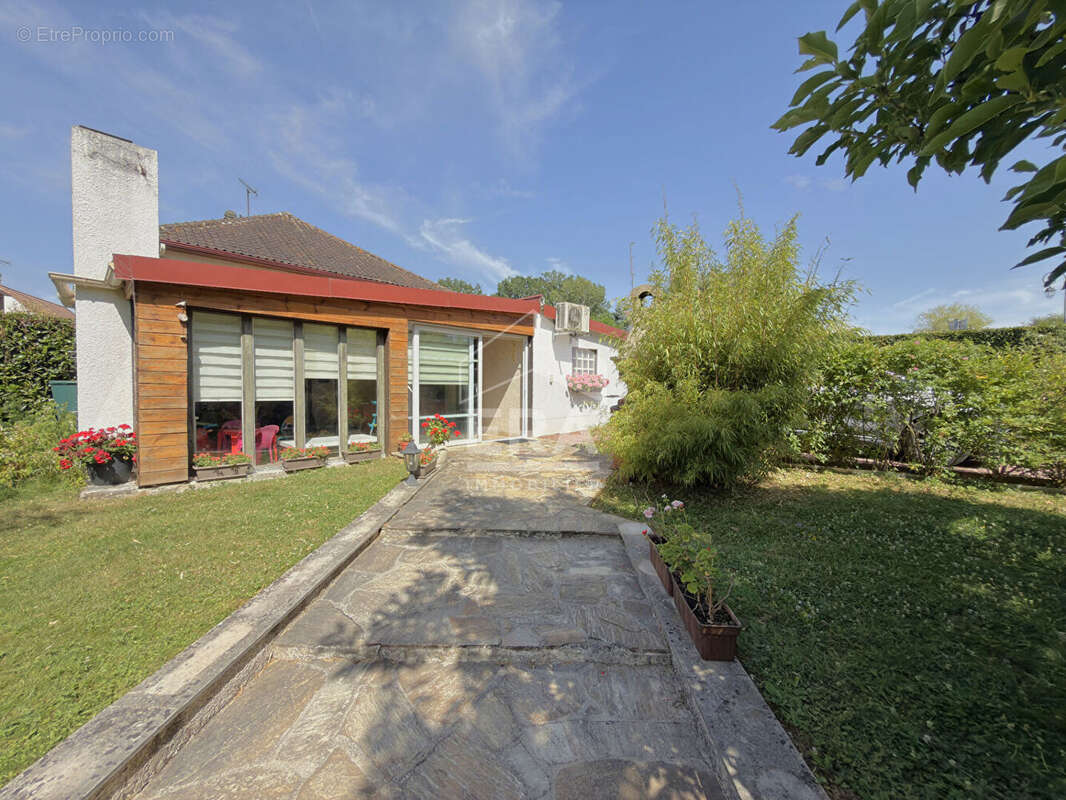 Maison à SAINT-OUEN-EN-BRIE
