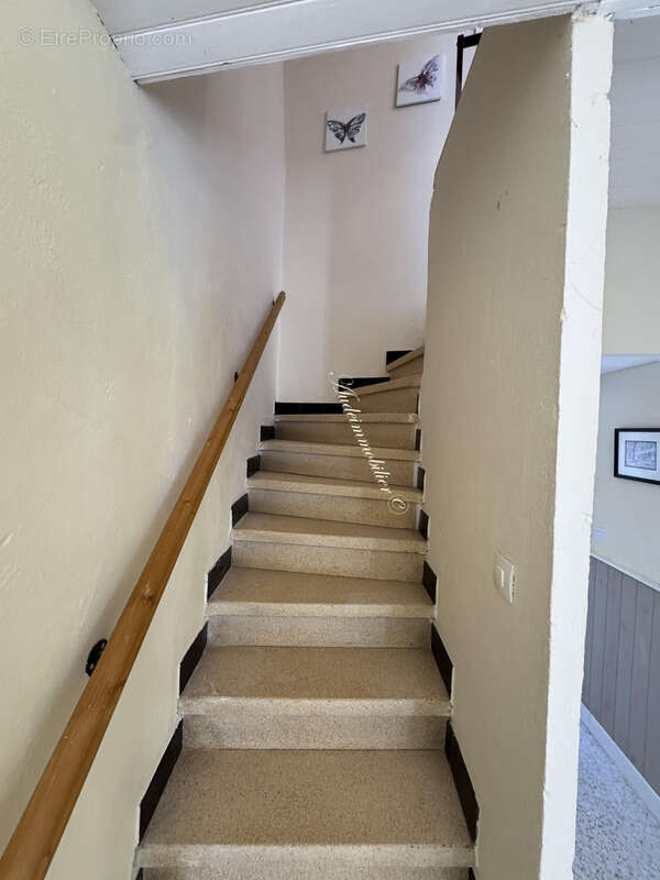 Maison à BELVEZE-DU-RAZES