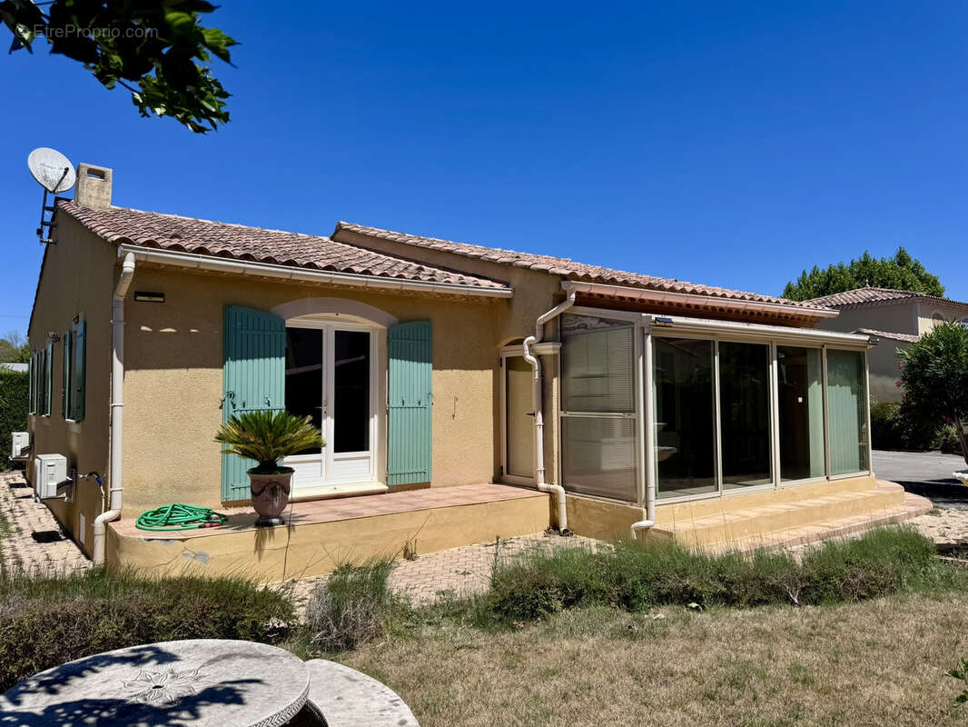 Maison à L'ISLE-SUR-LA-SORGUE