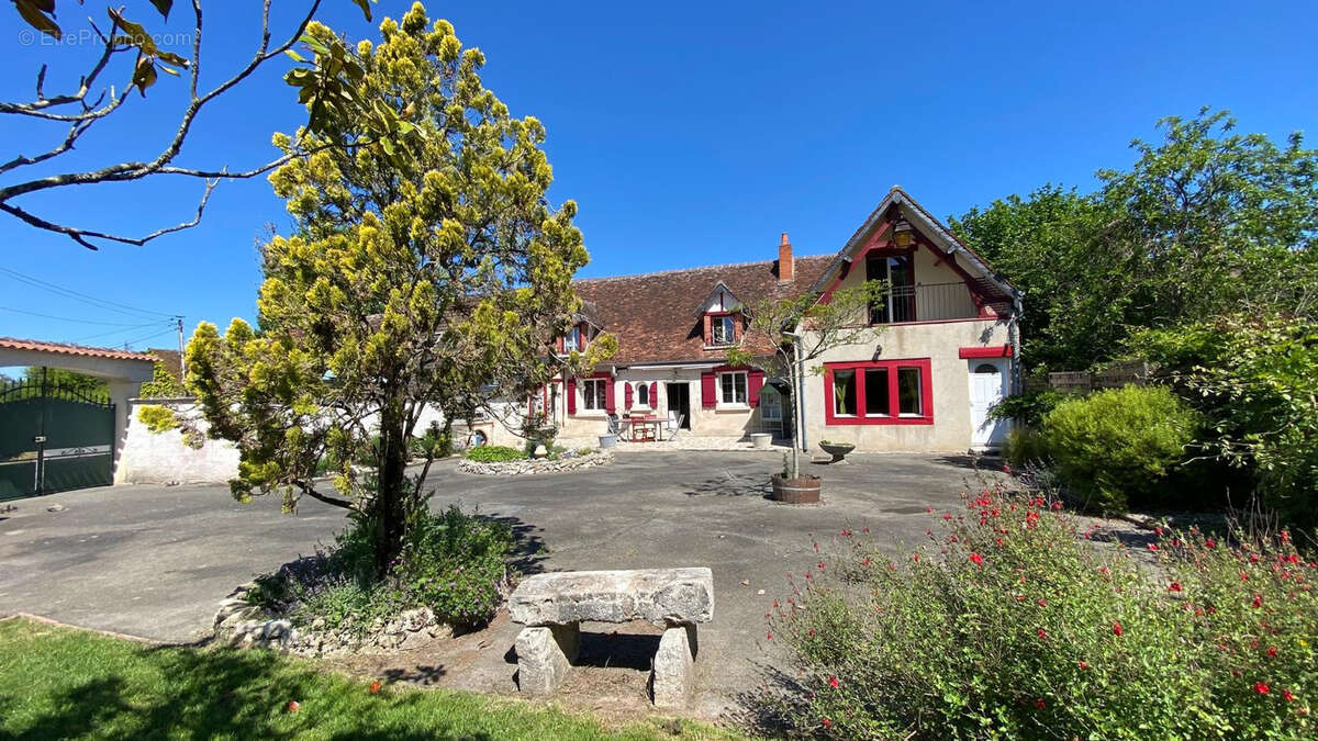 Maison familiale avec piscine et jardin arboré à Chaumont-sur-Loire - photo 3