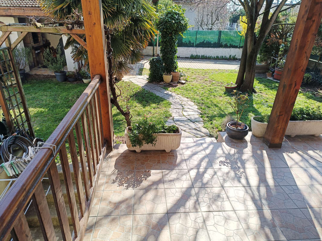 Maison à LE PEAGE-DE-ROUSSILLON