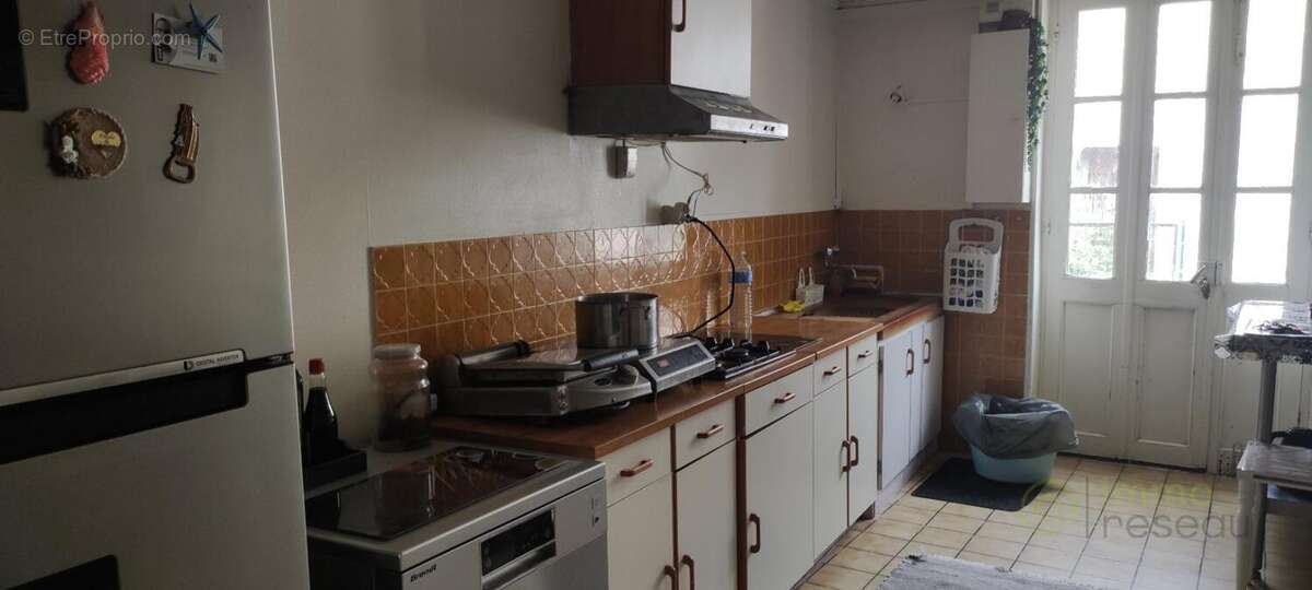 Maison 130 m² à Saint-Bonnet-Sur-Gironde  - photo 6
