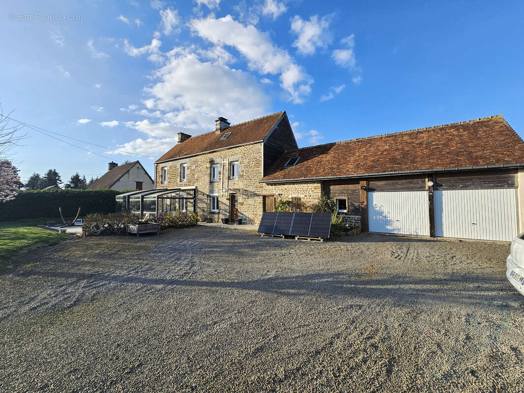 Maison à ATHIS-DE-L'ORNE