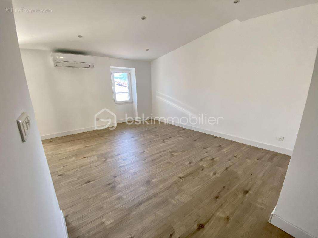 Appartement à GONFARON