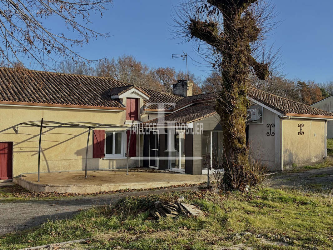 Maison à COULOUNIEIX-CHAMIERS