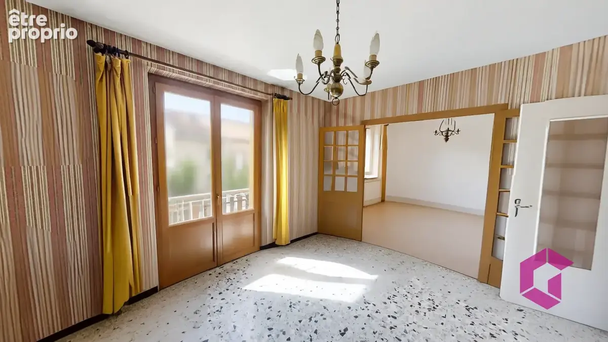 Maison en pierre au cœur de Dunières avec garage et jardin! - photo 4
