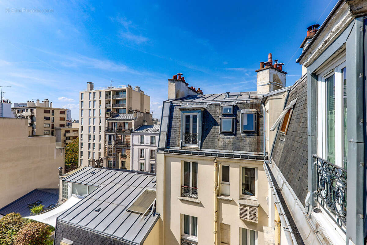 Appartement à PARIS-14E