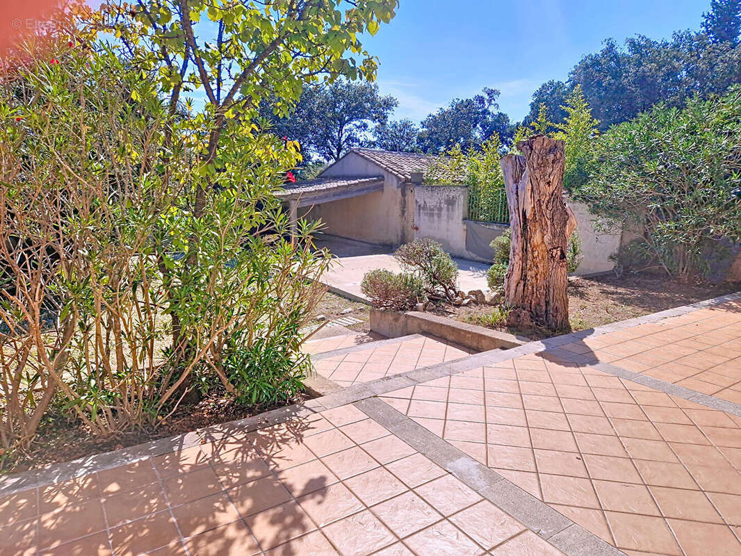 Maison à VILLENEUVE-LES-AVIGNON