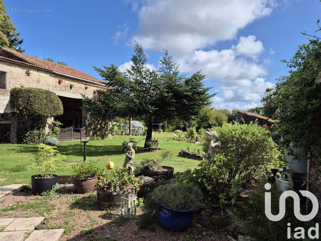 Photo 2 - Maison à SAINT-PIERRE-DU-CHEMIN