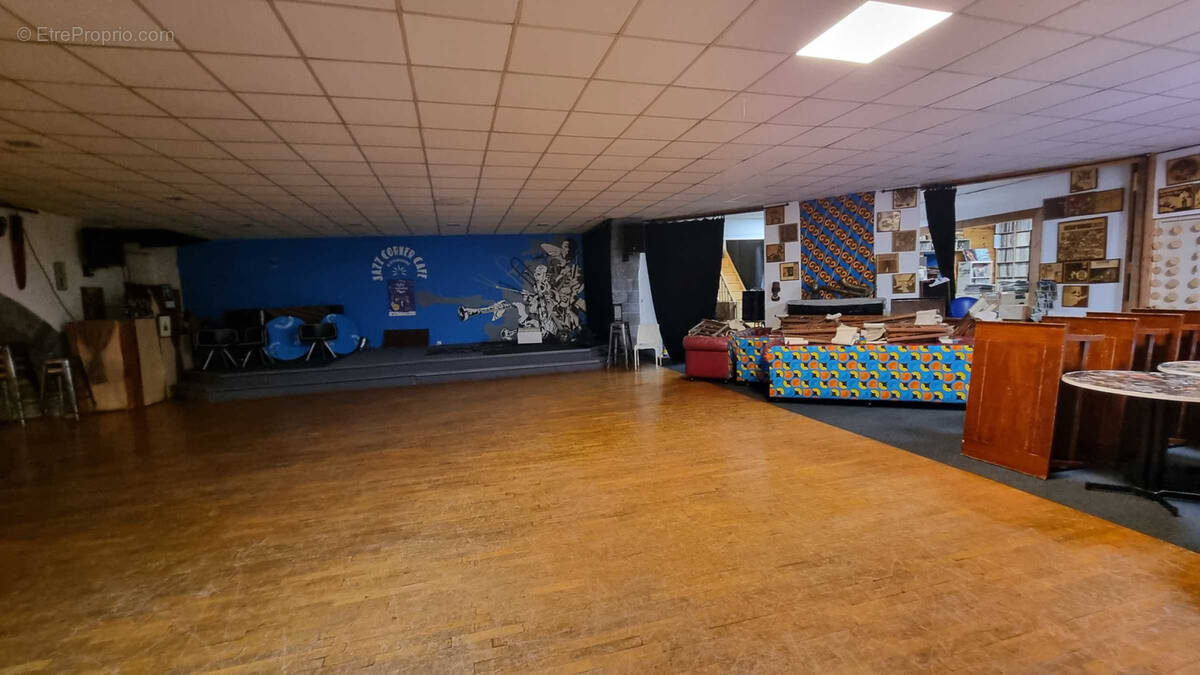 Commerce à SOMMIERES