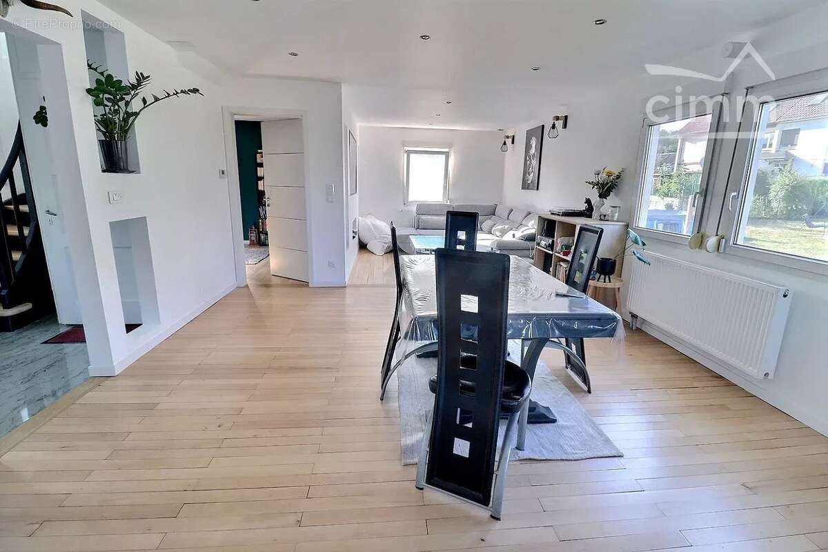 Maison individuelle rénovée de 125 m² – 4 chambres – Terrain de 1 008 m² – PETITE ROSSELLE - photo 3