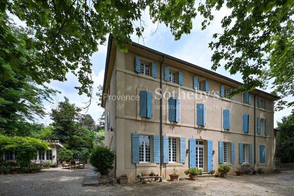 Domaine avec 4 maisons dont une bastide - photo 5