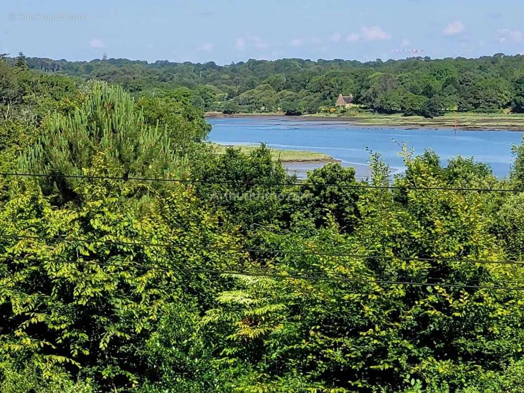 Terrain à PLOUGOUMELEN