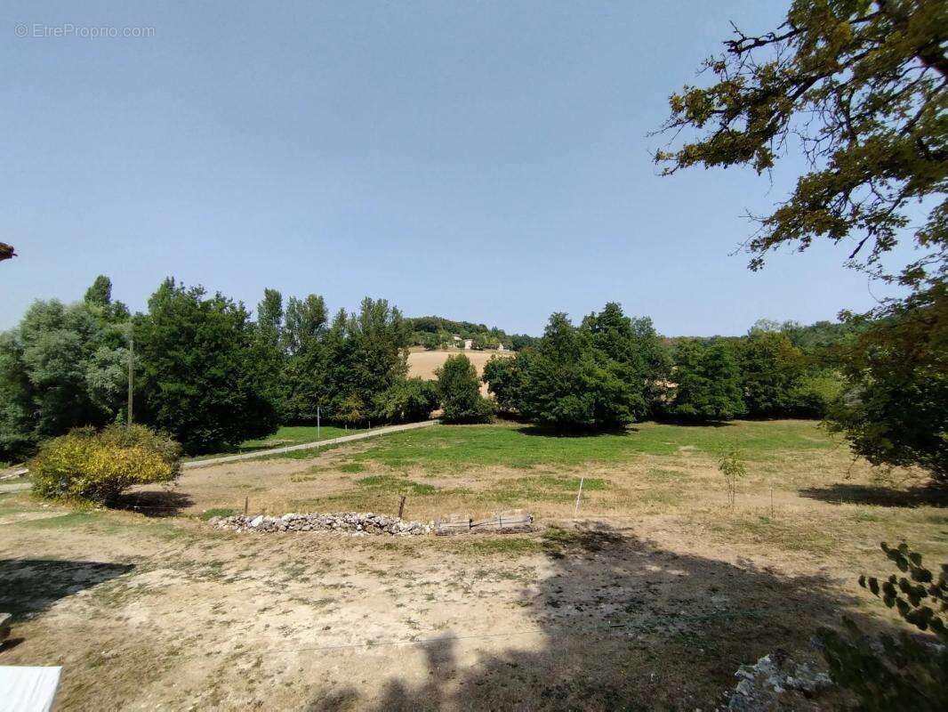 Maison à CASTELNAU-MONTRATIER