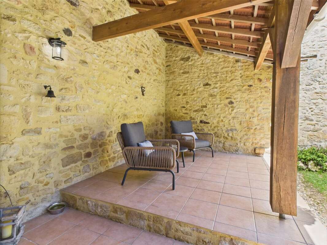 Maison à MONPAZIER