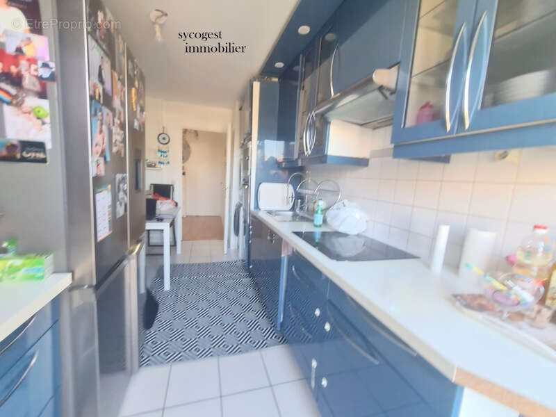 Appartement à LES LILAS