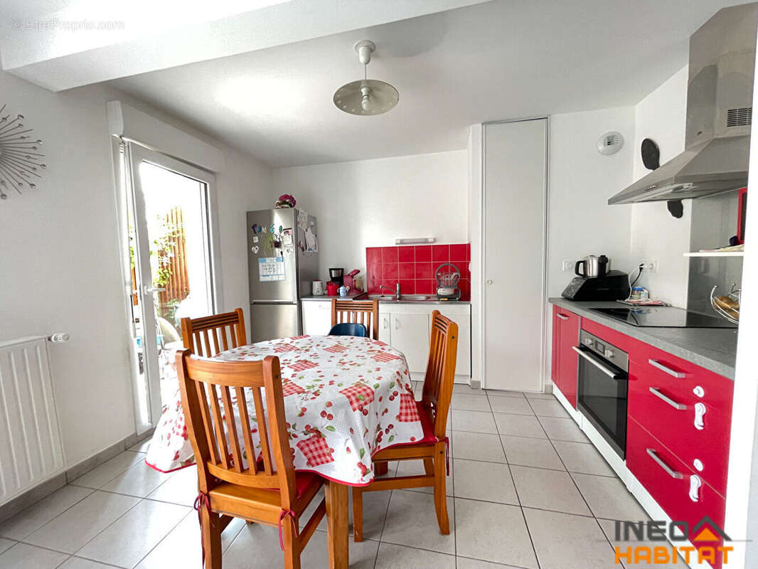 Appartement à LA MEZIERE