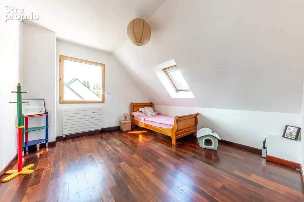 Cancale - Maison de 186 m² - 7 pièces, 5 chambres - photo 12