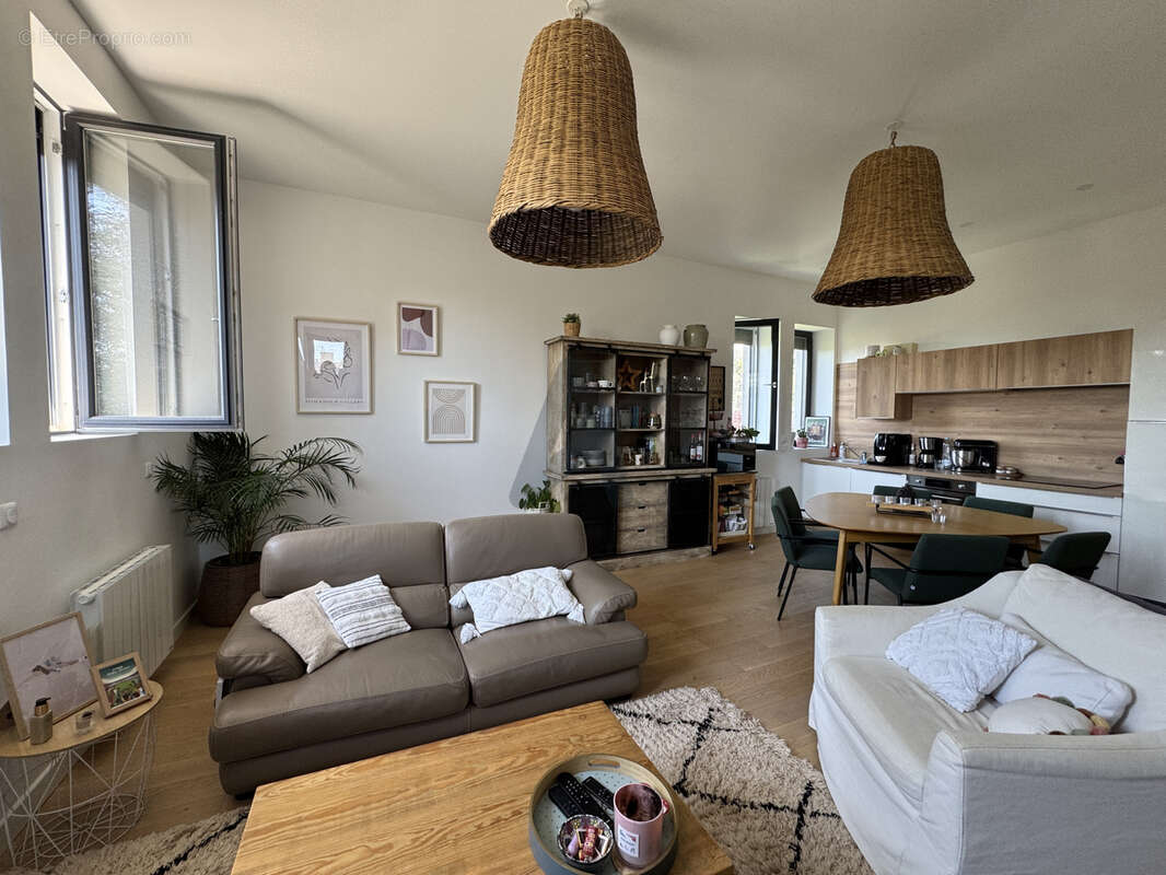 Appartement à CHAMPAGNE-AU-MONT-D'OR