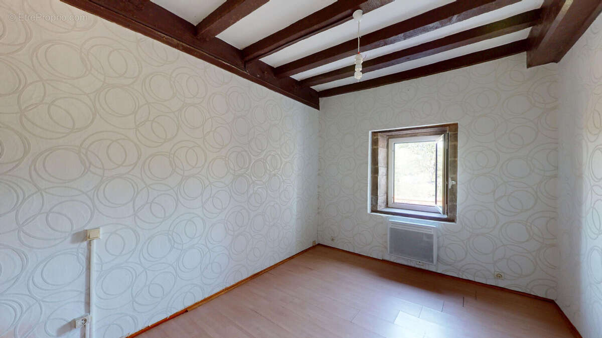Maison à URT