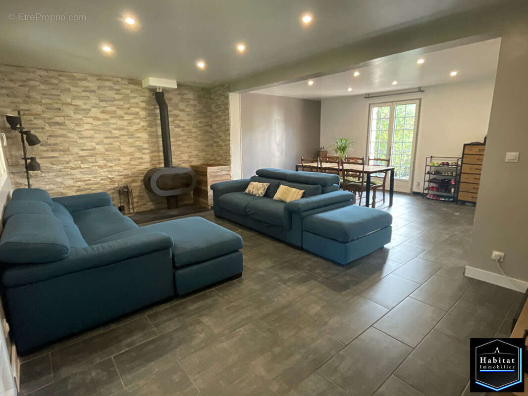 Maison à CLAYE-SOUILLY