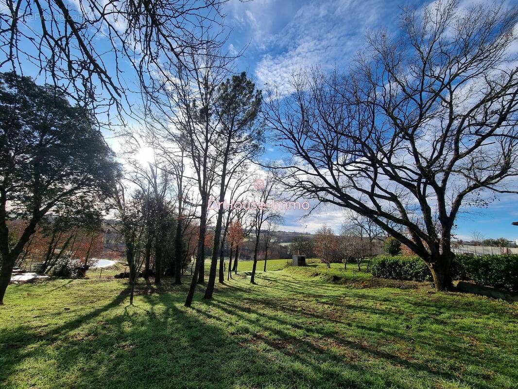 Terrain à MONTASTRUC-LA-CONSEILLERE