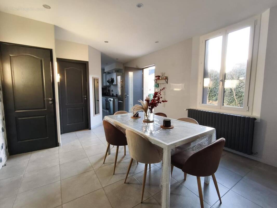 Photo 1 - Maison à CINQ-MARS-LA-PILE