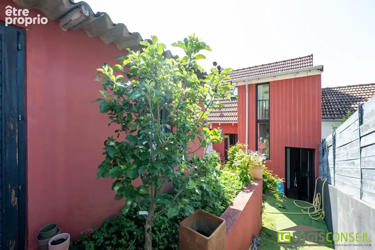 Maison 4 pièces 68 m² à vendre à Le Plessis-Robinson (92350) - photo 2