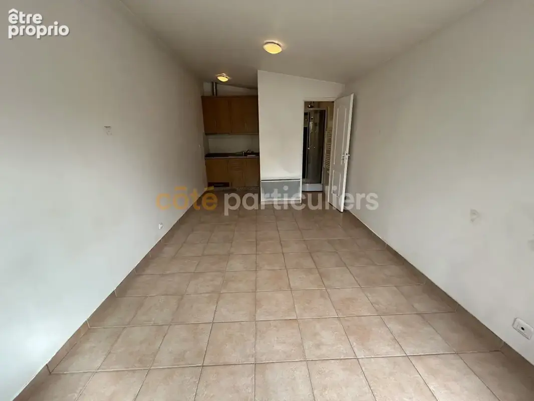 Charmant pavillon familial avec sous-sol et dépendance à VLR - photo 16