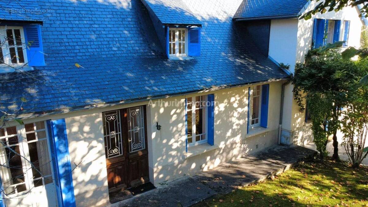 Maison à POUEYFERRE