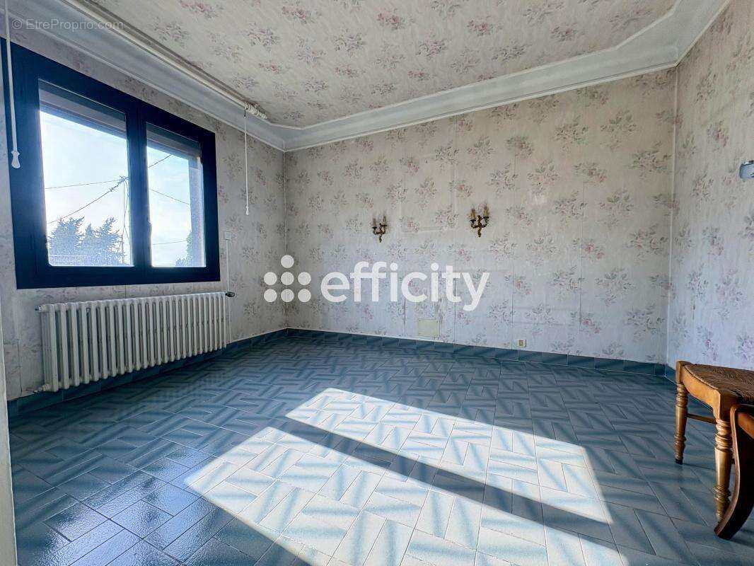 Maison 182 m² à Gignac-La-Nerthe  - photo 17