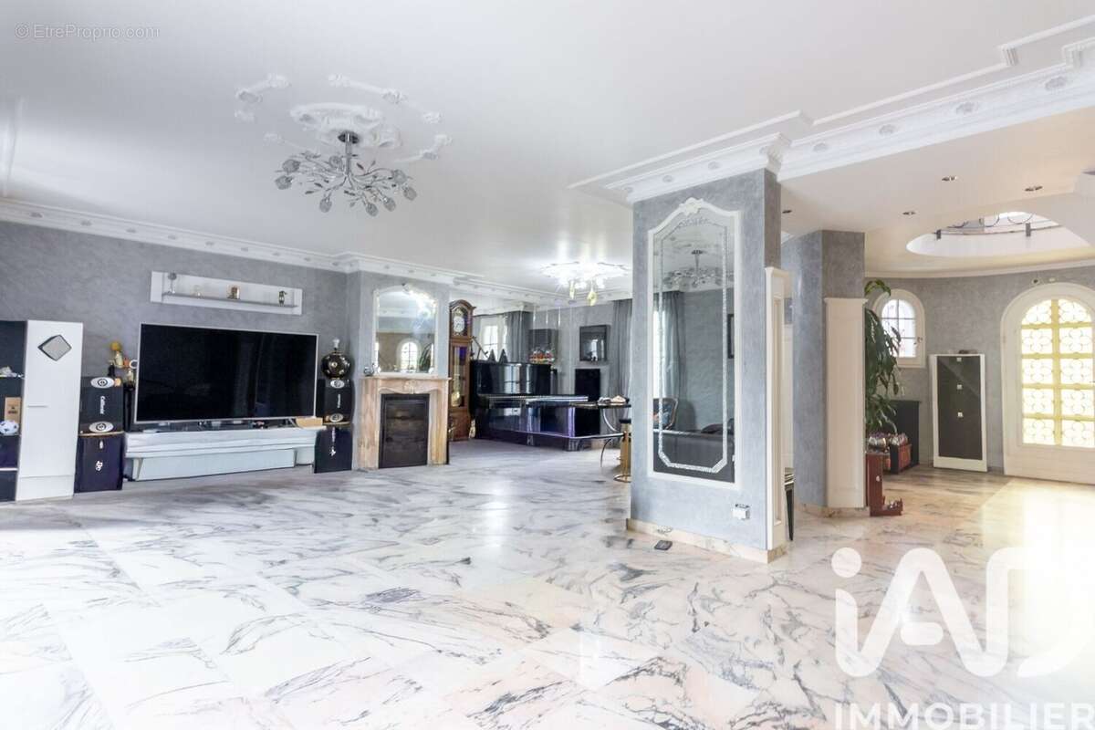 Photo 5 - Maison à BRON