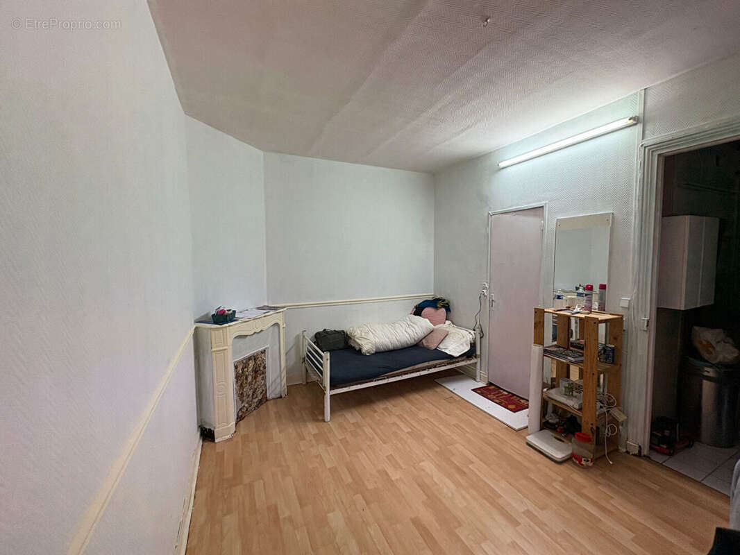 Appartement à PARIS-14E