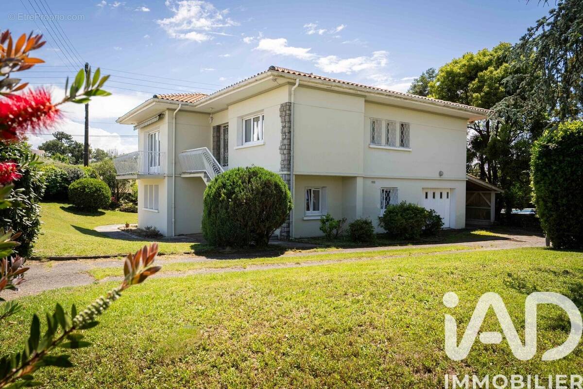 Photo 1 - Maison à ANGLET