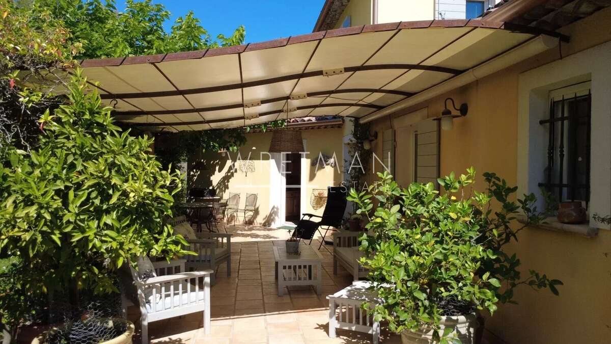 Maison à FAYENCE