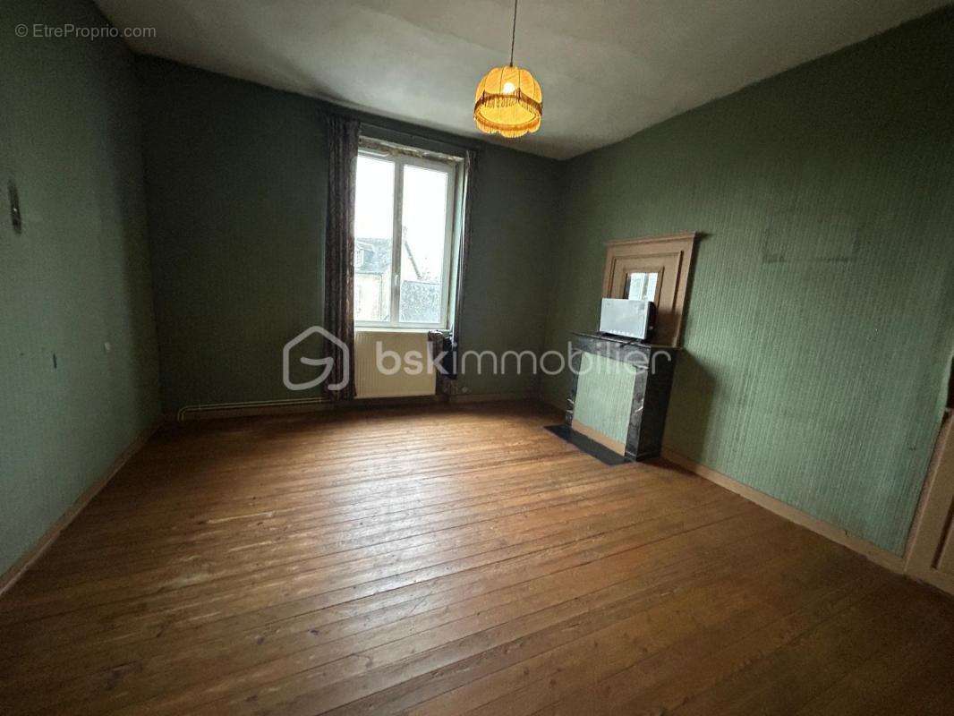 Maison à JAVRON-LES-CHAPELLES