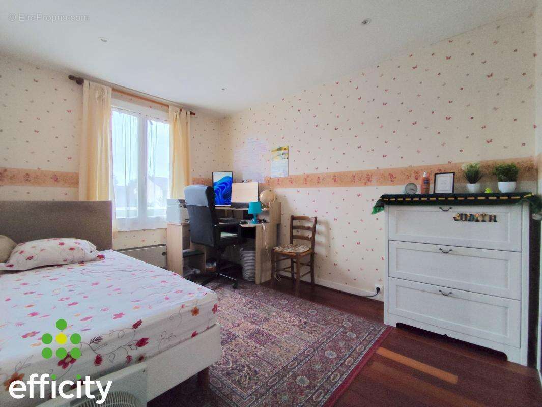 Maison à MONTIGNY-LE-BRETONNEUX