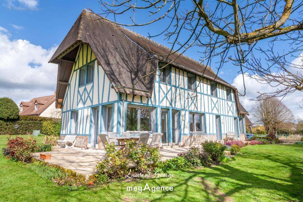 Maison à SAINT-JACQUES-SUR-DARNETAL