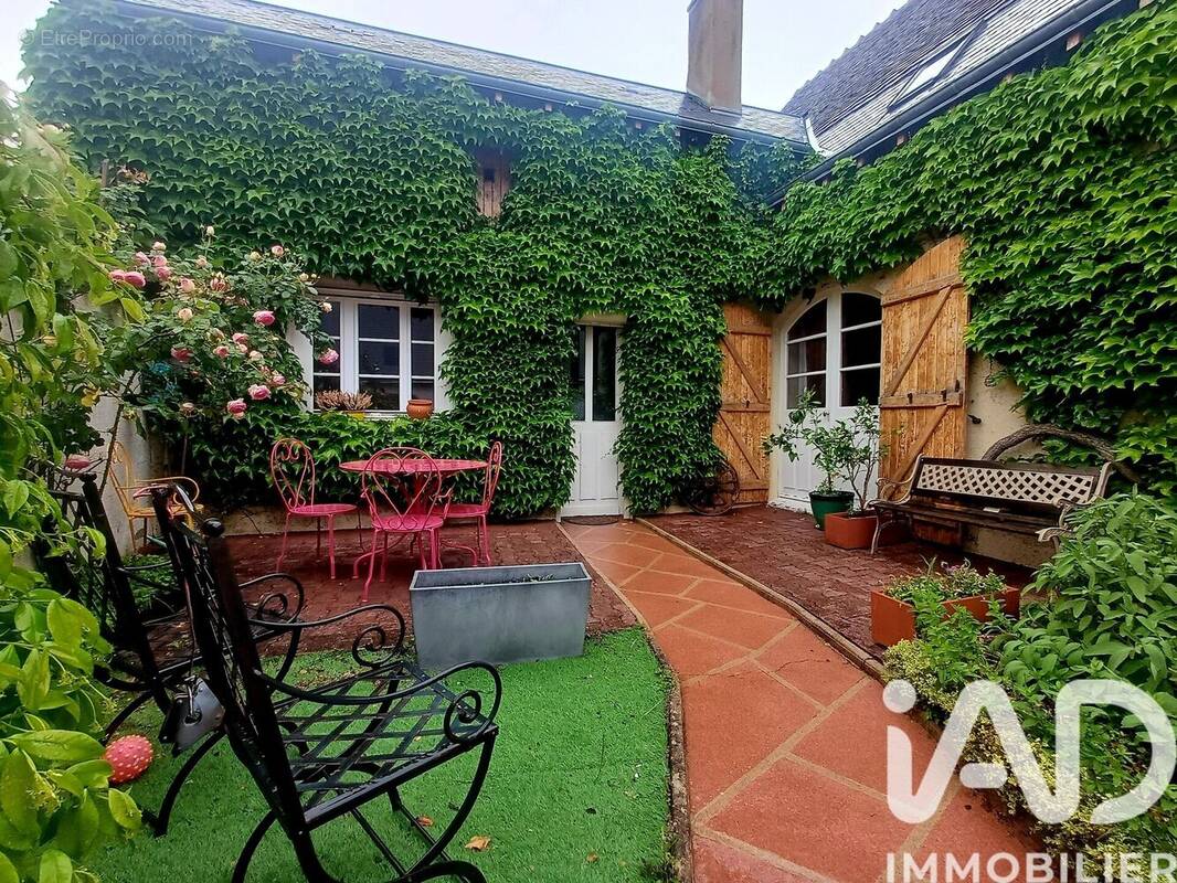 Photo 1 - Maison à VILLEBAROU