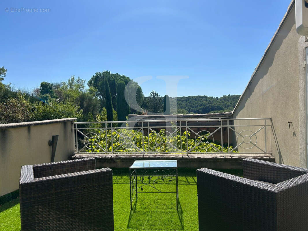 Maison à PERNES-LES-FONTAINES