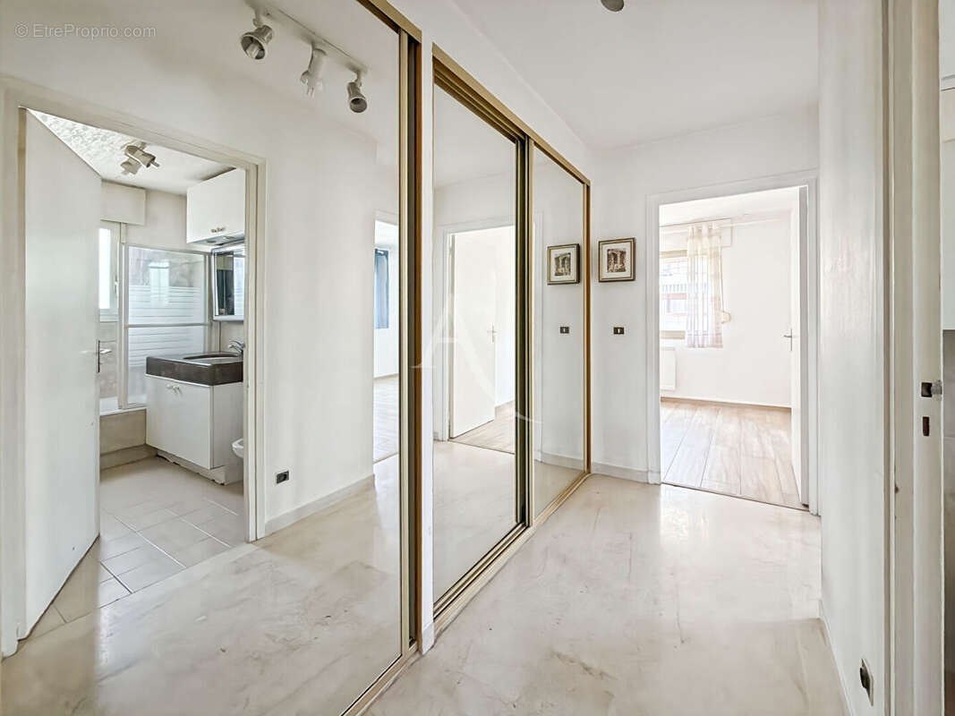 Appartement Le Cannet 3 pièces 64.06 m² - photo 16