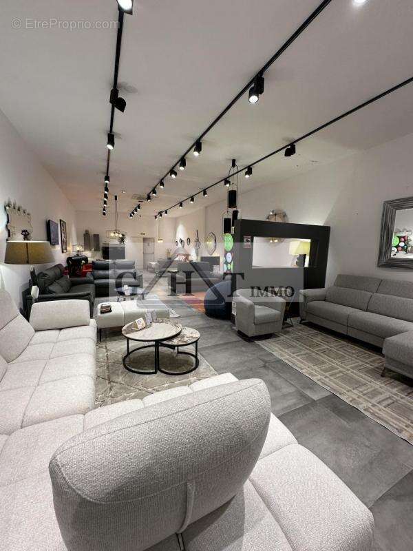 Commerce à CLAYE-SOUILLY