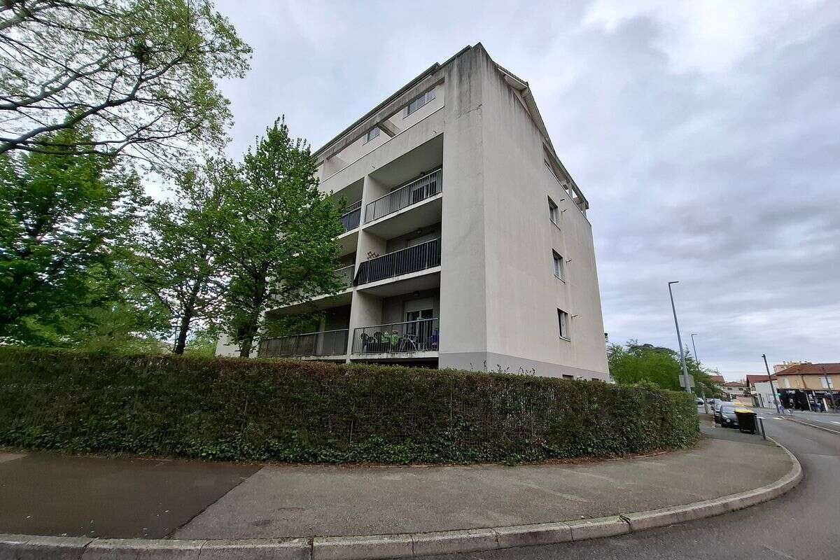 Appartement à BRON