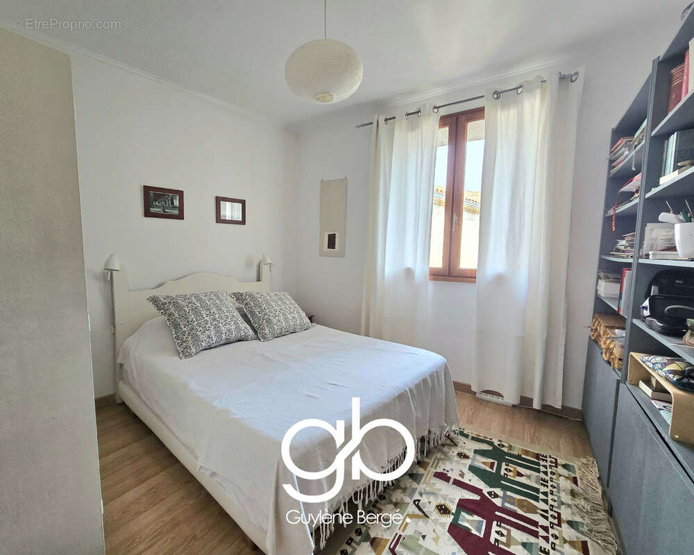 Maison à SAINT-SERIES