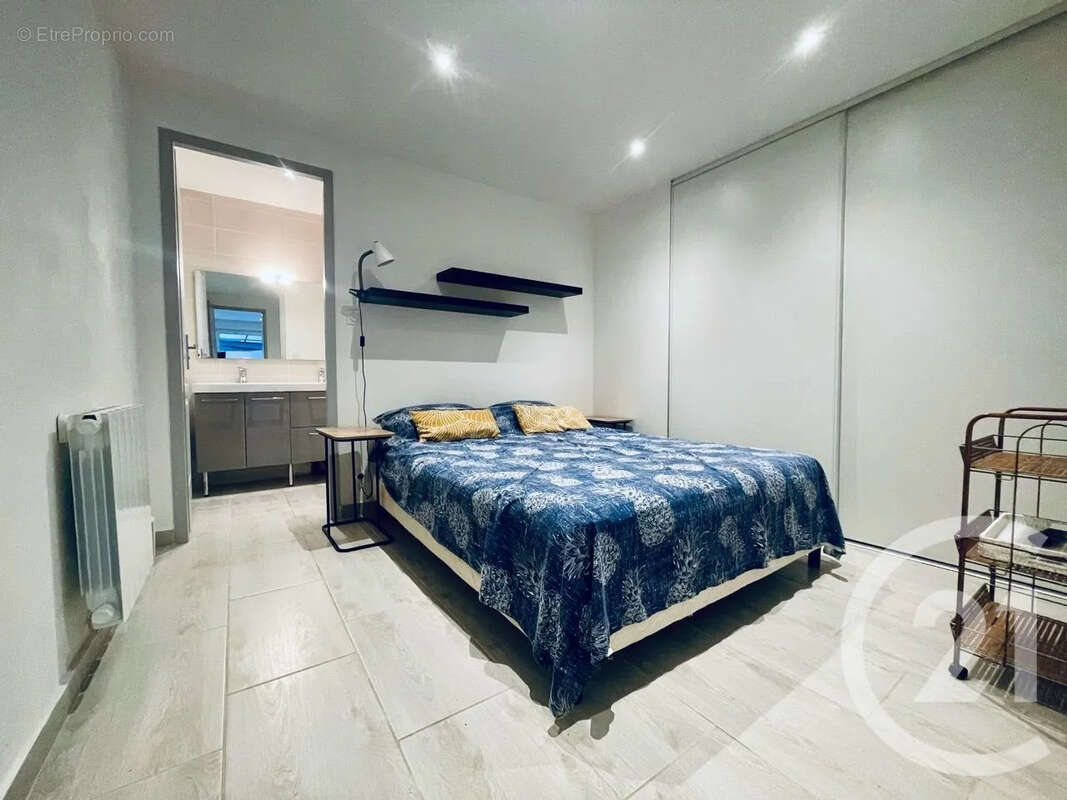 Appartement à BORMES-LES-MIMOSAS