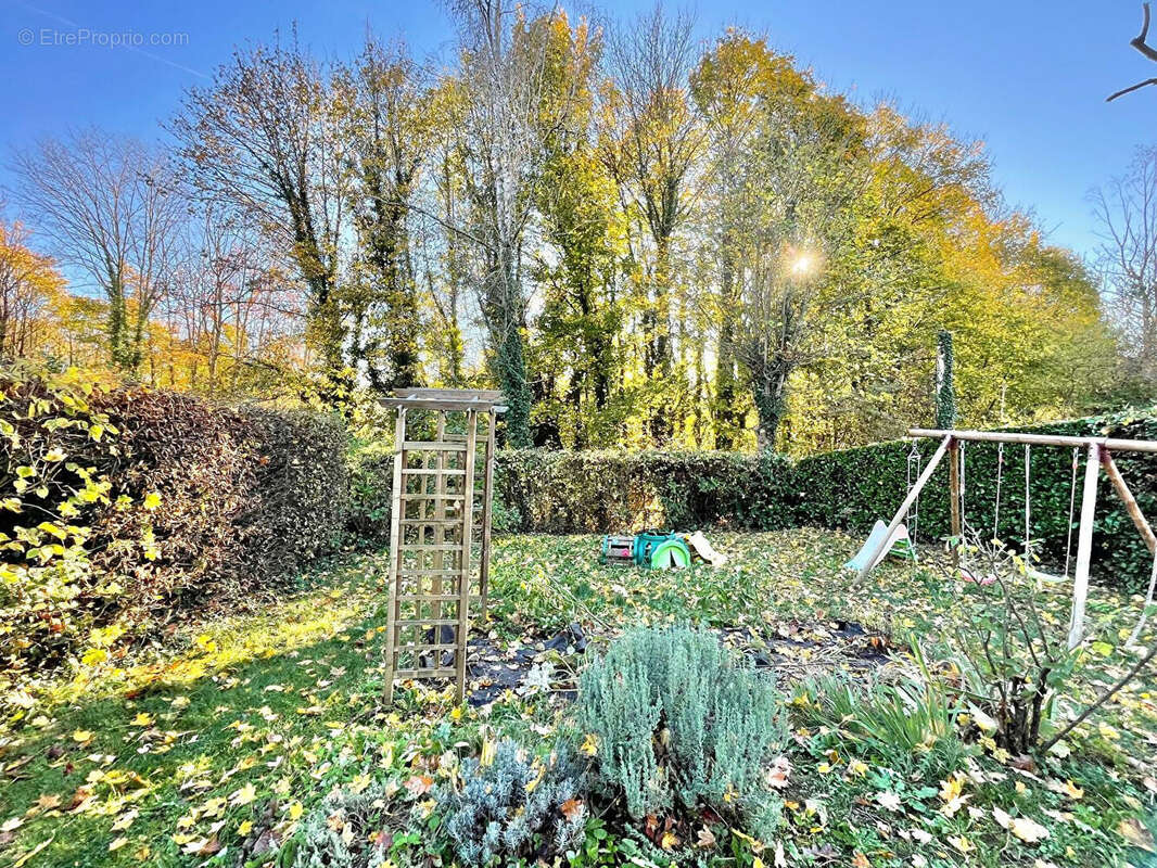 Maison à VAULX-MILIEU