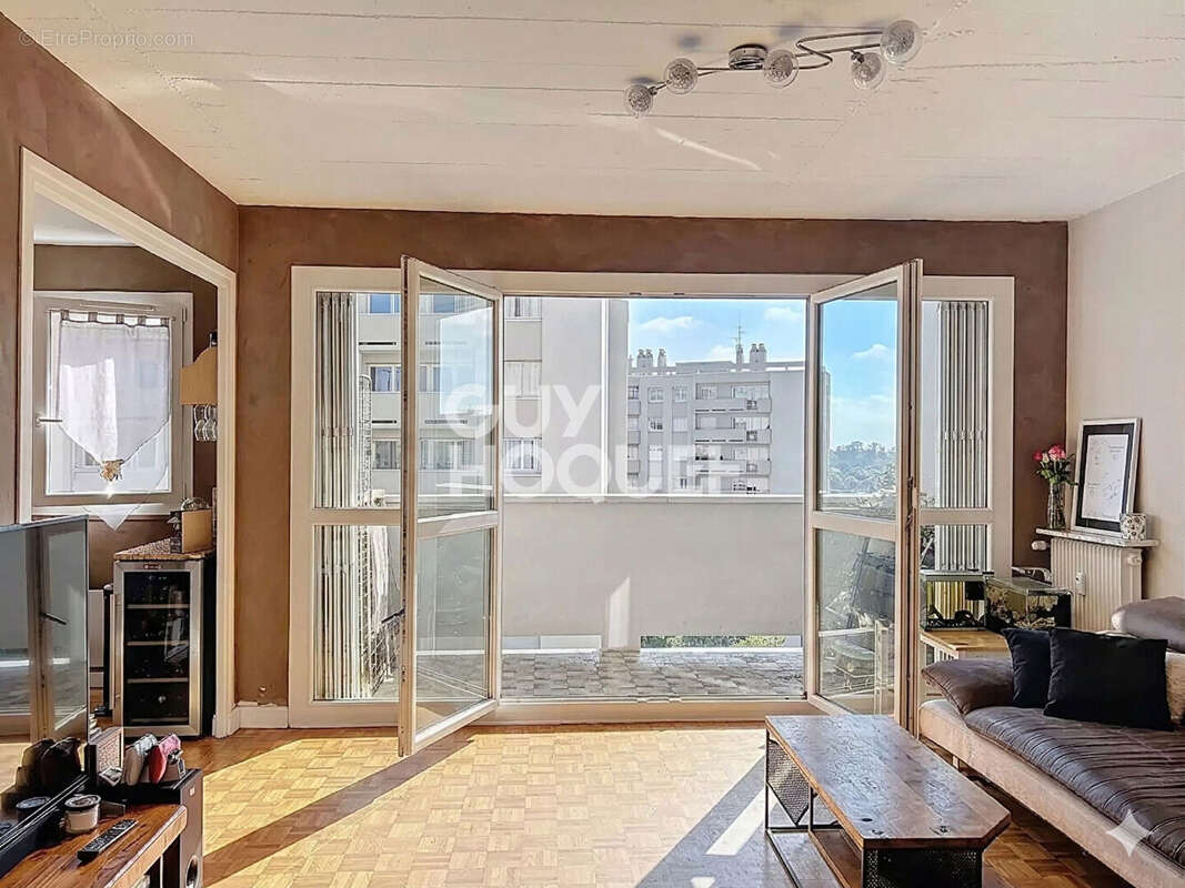 Appartement à OULLINS