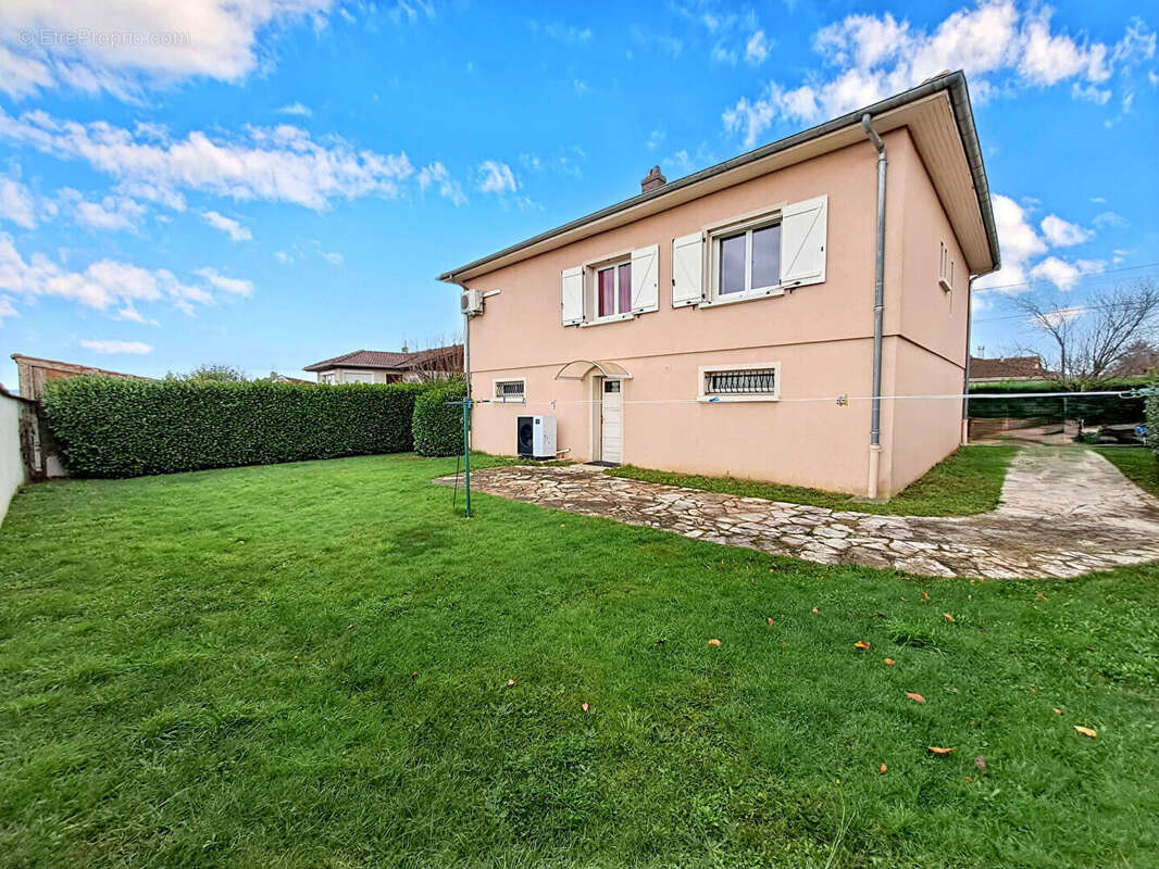 Maison à SAINT-ANDEOL-LE-CHATEAU