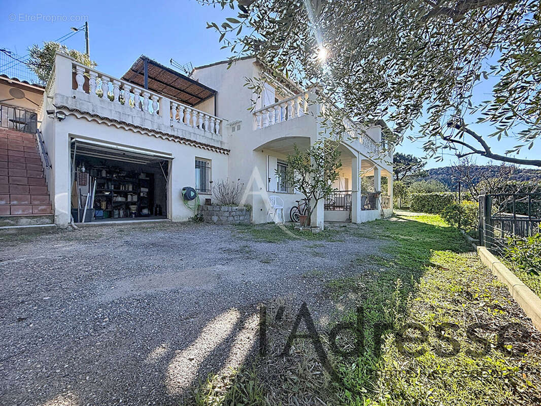 Magnifique villa 5 pièces 140 m² sur un terrain de 2000 m² à Tanneron ! - photo 15