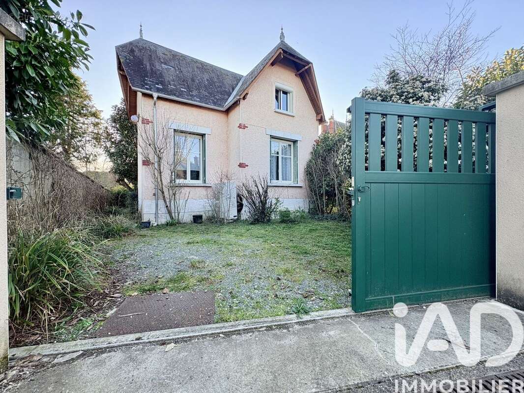 Photo 2 - Maison à DUN-SUR-AURON